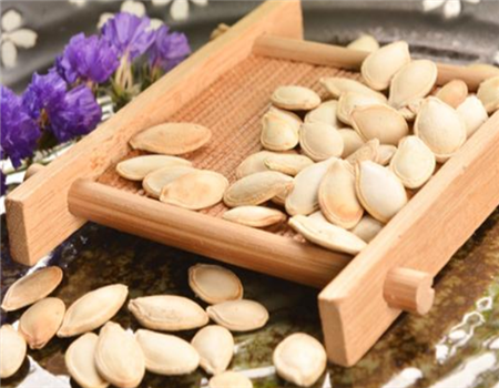 食新食异零食连锁店