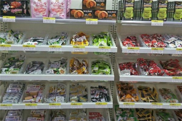 笨笨熊零食铺 笨笨熊零食铺